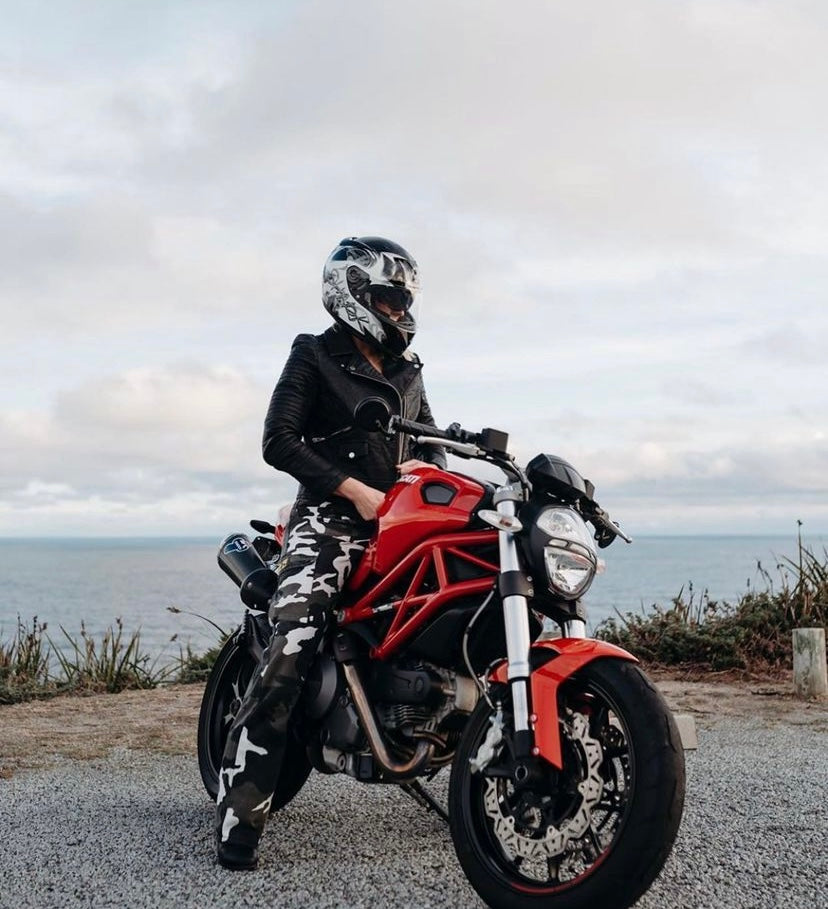 CAMO Draggin Jeans motorcycle pants on motorbike